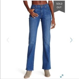 Spanx Slim X 5 Pocket Boot Jean Size 29 x 32